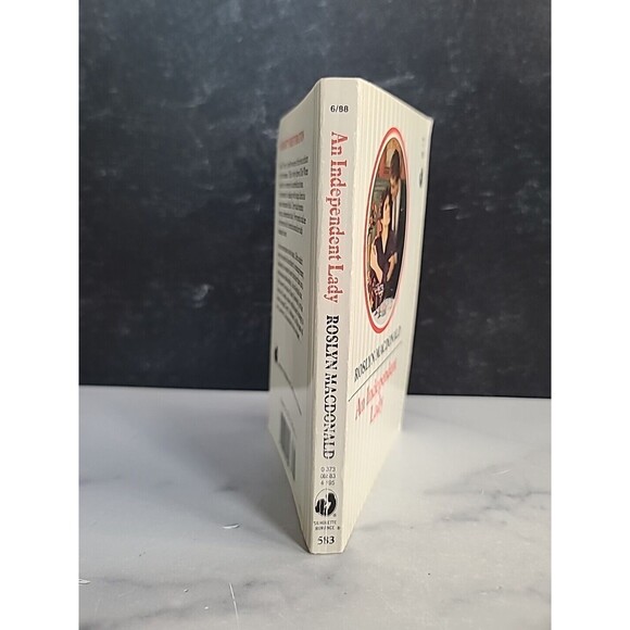 An Independent Lady By Roslyn Macdonald - Picture 10 of 10